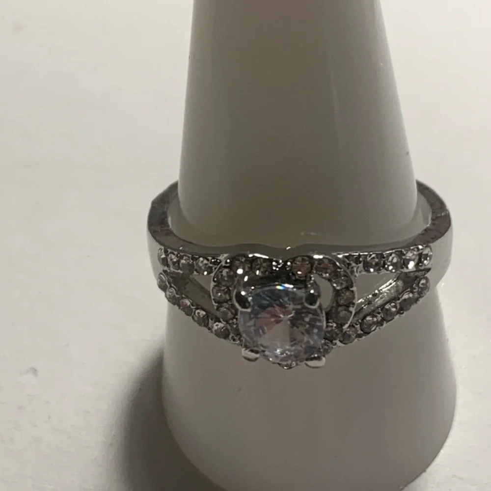 New S925 Sterling Silver Woman’s Elegant White Sapphire Heart Engagement Ring